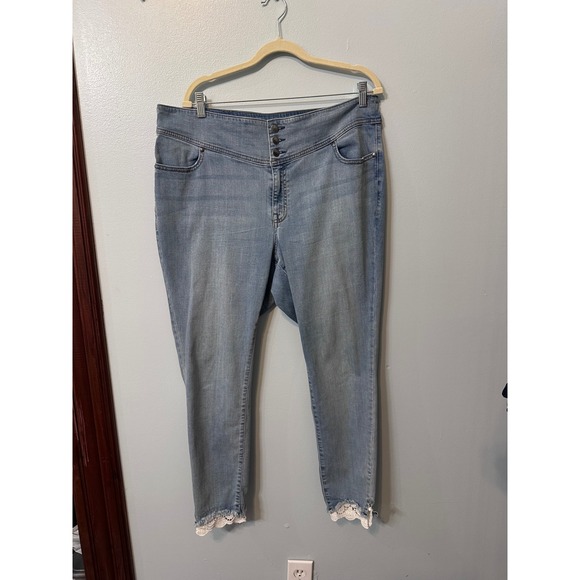 Lane Bryant Denim - Lane Bryant High Rise Flex Magic Waistband Lace Hem Jeggings Light Wash 18